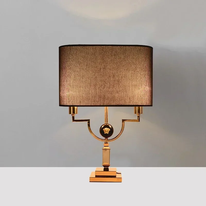 

GHEUVNJ American Antique Table Lamp for Living Room Bedside Decorative Gold Metal Desk Lights Bedroom Home Deco Stand