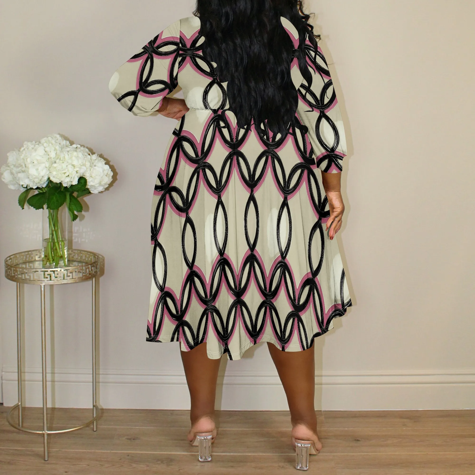 Retro Chain Print Wrap Dress XL-6XL – Plus Size V-Neck Midi for Office, Art Events or Modern Everyday Look