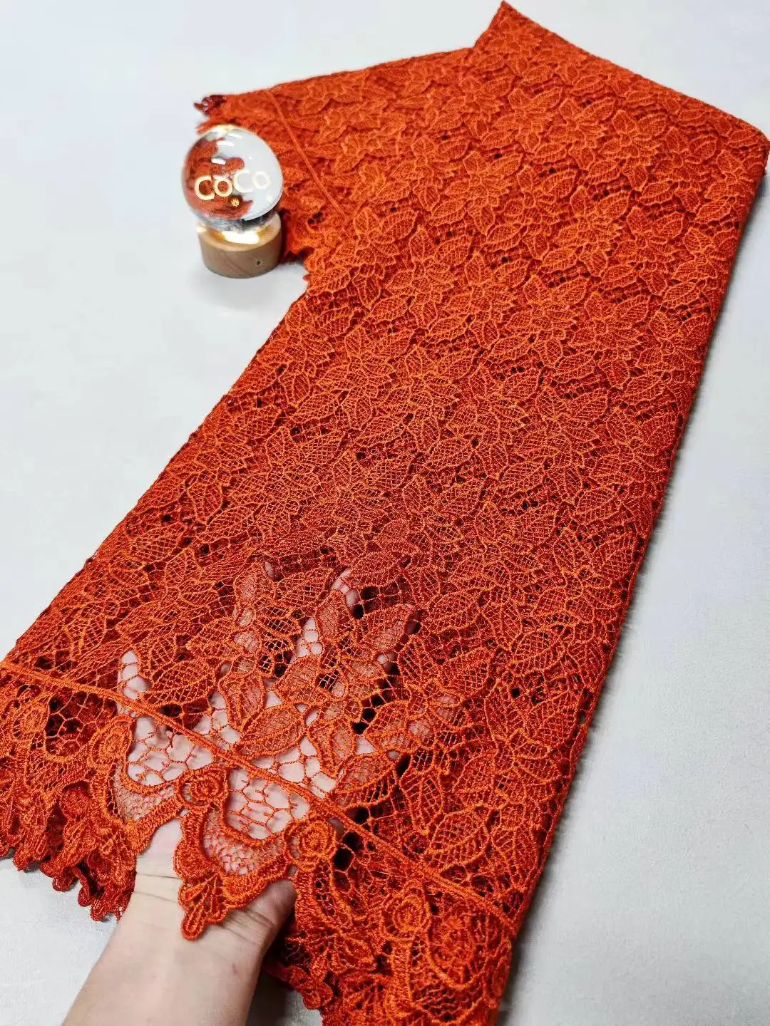 

2025 африканская нигерийская французская гипюровая кружевная ткань с вышивкой и блестками, тюль, ткань для пошивки одежды для вечеринок/свадебных платьев, 5 ярдов