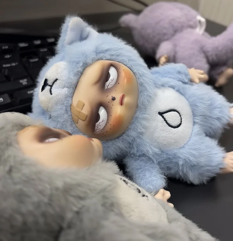 سلسلة Grumpipi بدون نوم، صندوق أعمى كاواي أصلي من الفينيل، لعبة ديكور قلادة غامضة جميلة قابلة للجمع