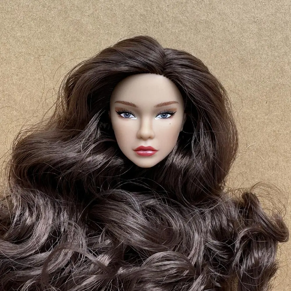 1/6 Maßstab Modellpuppenköpfe mit Maulwurfdetail, mehrfarbige Haaroptionen, braune, weiße, beige Hauttöne für Puppenbau-Sammlerstücke – Detail 16