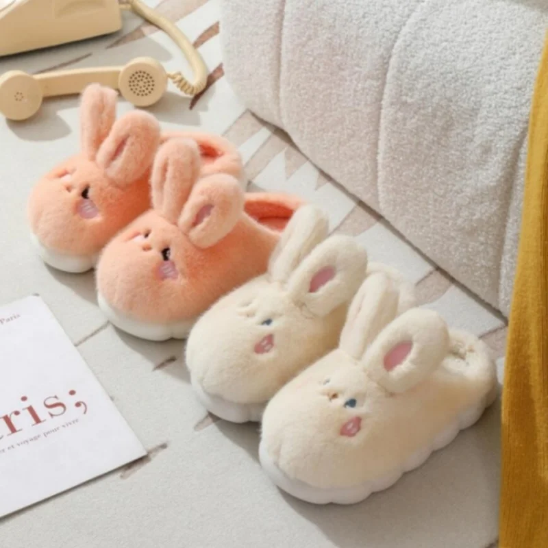 Zapatillas de algodón de conejo cálidas y bonitas para parejas de invierno, sandalias suaves informales con Orejas de conejo para interiores para hombres y mujeres, chanclas suaves de felpa bonitas