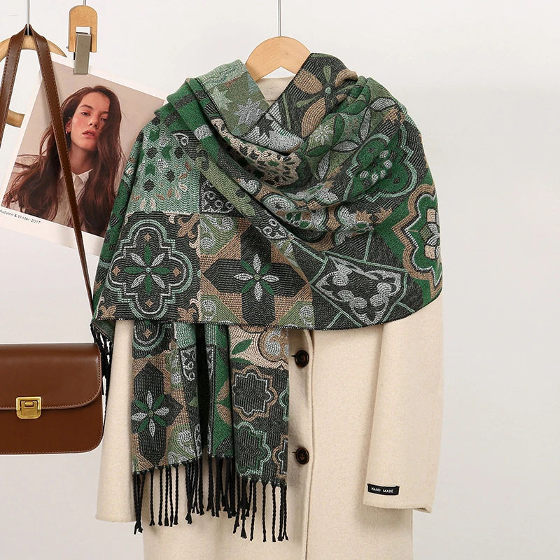 

2025 Winter New Thicken 320g Pashmina Women Scarf Bohemia Retro Paisley Shawl Wrap Jacquard Flowers Cashmere Classic Tassels