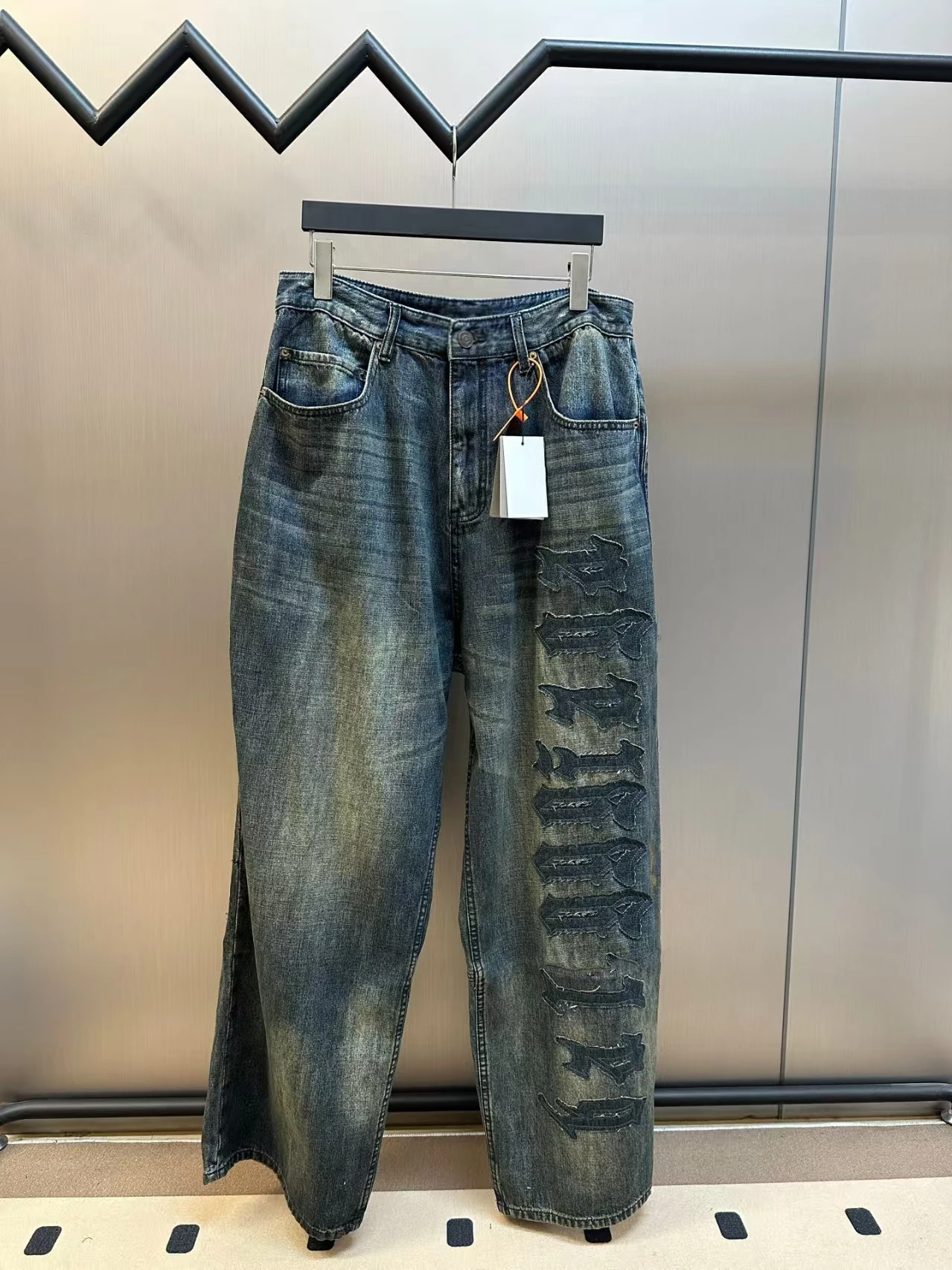 Calças Jeans Largas Estilo Parisiense com Efeito Desgastado para Homens e Mulheres, com Patchwork de Letras, Jeans Casuais de...