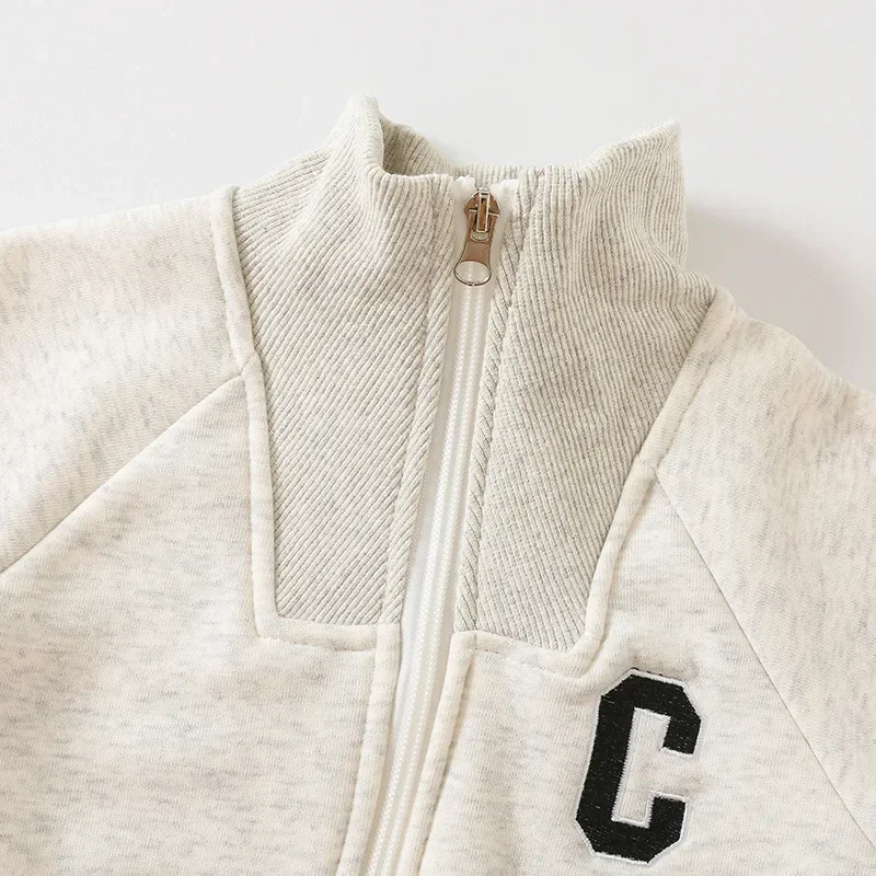 ملابس الطفل الوليد بذلة سميكة 0-2 Y 2024 الخريف الشتاء جديد الفتيان الفراء بطانة رياضي رومبير طفل في الهواء الطلق قطعة واحدة