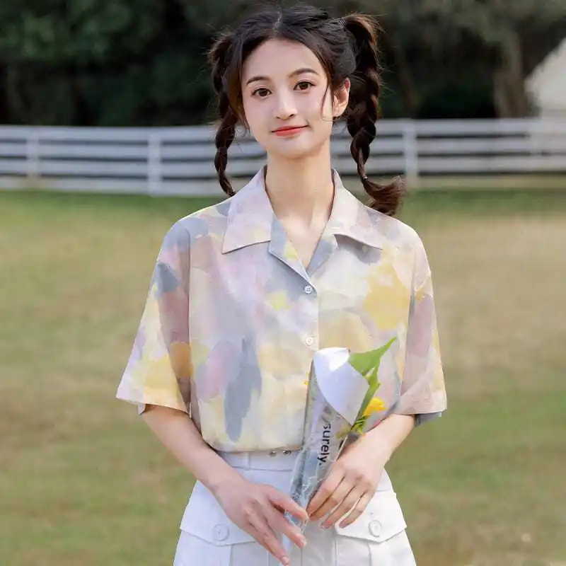 2025 New Korean Style Tie-dyed Short-sleeved Shirt for Women Gradient Printed Polo Shirt Versatile Student Shirt Summer