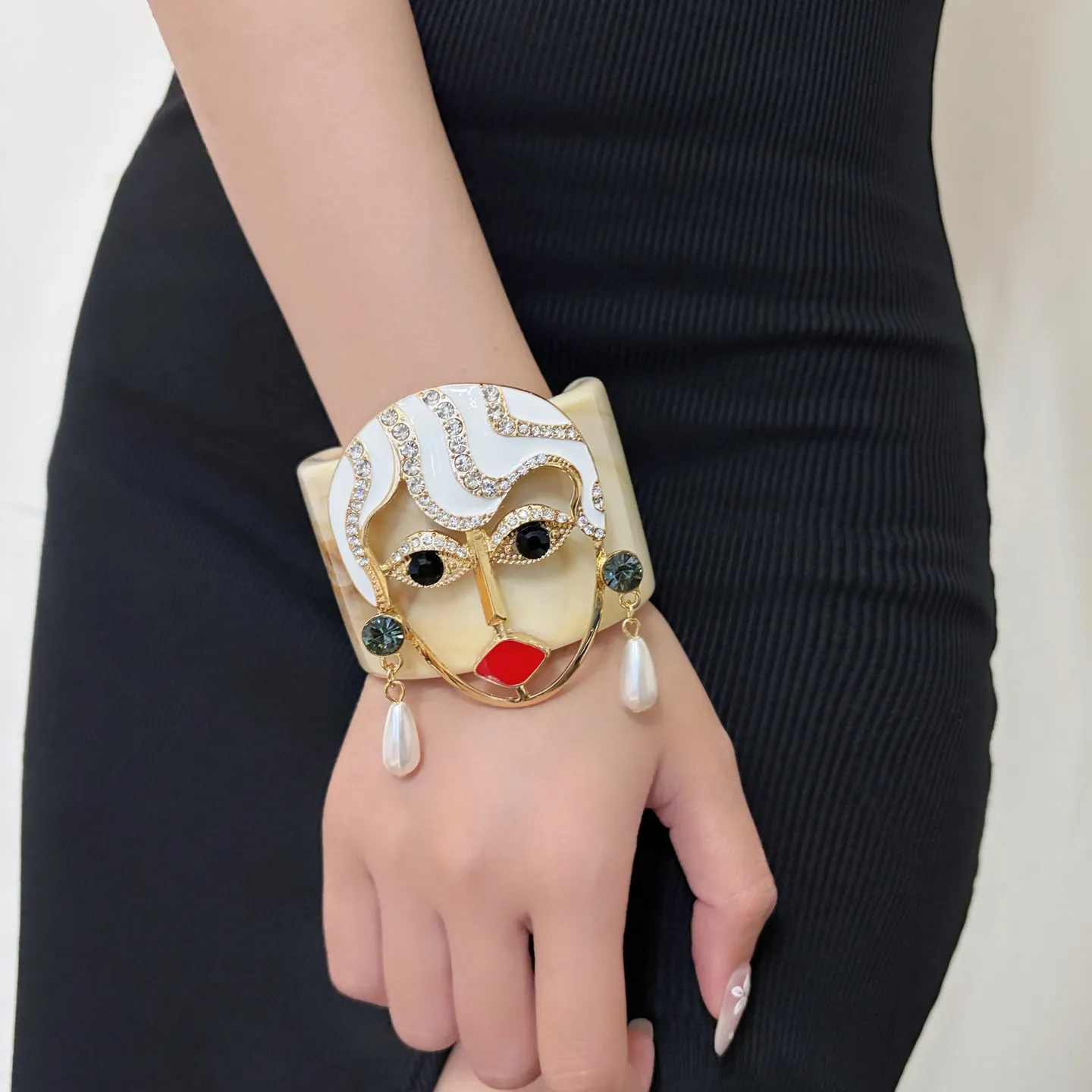 Retro Abstract Face Mask Wide Bangle, Distressed Enamel Bracelet Inlaid Rhinestone Red Lips Pearl Pendant Women Statement Jewelr