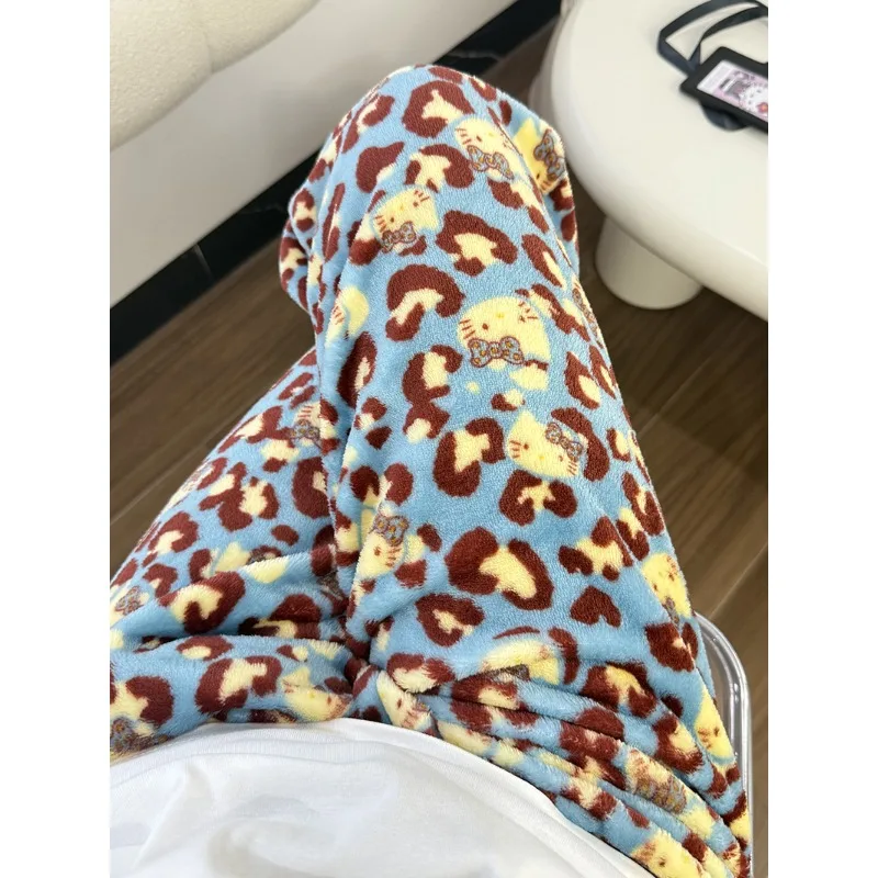 Celana Piyama Flanel Tebal Sanrio Hello Kitty Baru Celana Rumah Ramah Kulit Hangat dan Kasual Musim Gugur dan Musim Dingin