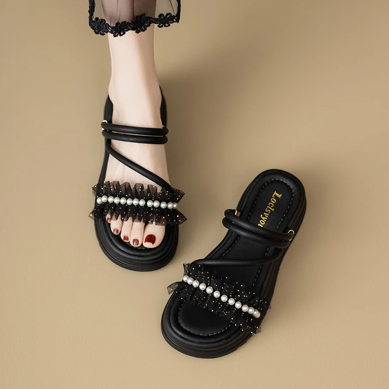 جديد المضادة للانزلاق المرأة اللؤلؤ النعال الترفيه Ins العصرية المرأة الصيف صندل سميكة القاع أحذية نسائية نمط الحلو