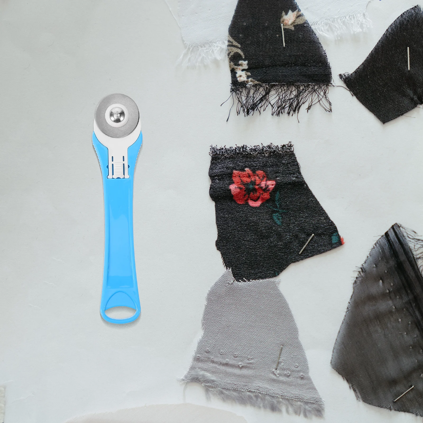 

Rotary Fabric Cutter 45Mm Ergonomic Handle For Sewing Quilting Craft Diy Projects Cloth Cutting Tool