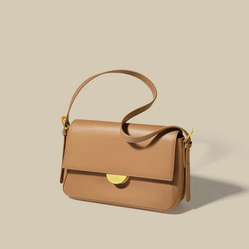 

Практичная сумка для подгузников с большим отделением для хранения, простой дизайн, легко чистится, подходит для ежедневного использования и поездок.