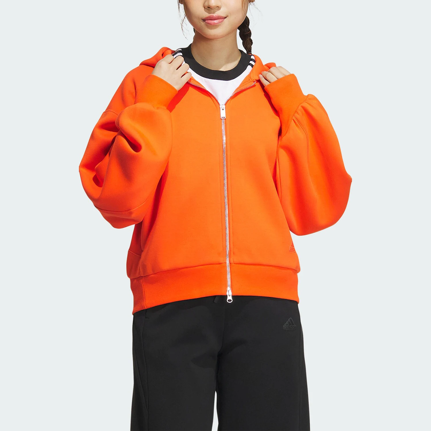 

Оригинальная женская спортивная куртка Adidas с капюшоном FUSTL FZ JJ3800