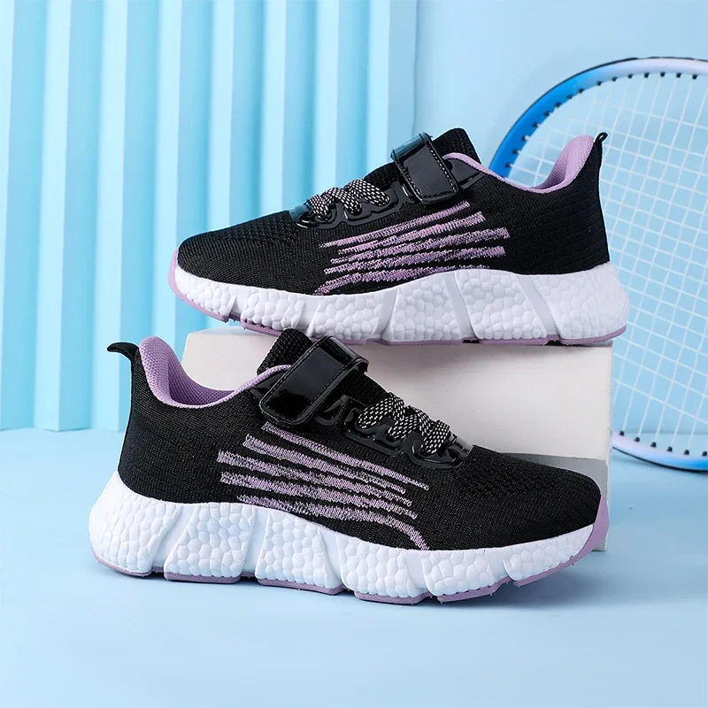 

Новые весенние детские кроссовки, дышащая сетчатая повседневная спортивная обувь для девочек, нескользящие студенческие детские кроссовки с крючками и петлями