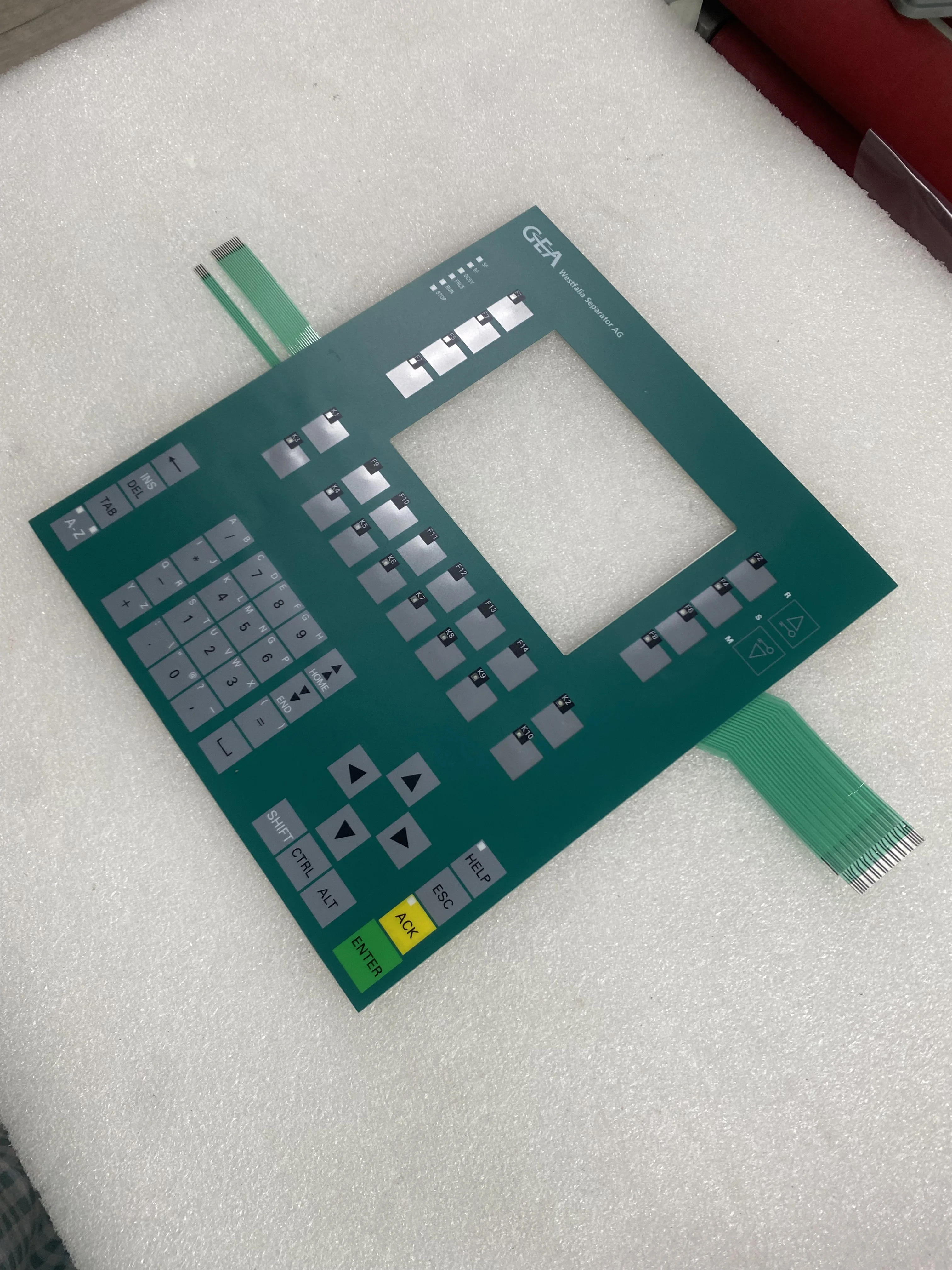 

C7-635 6ES7635-2SB01-0AC0 6ES7635-2SB02-0AC0 -- Мембранные переключатели, клавиатуры, кнопочные панели