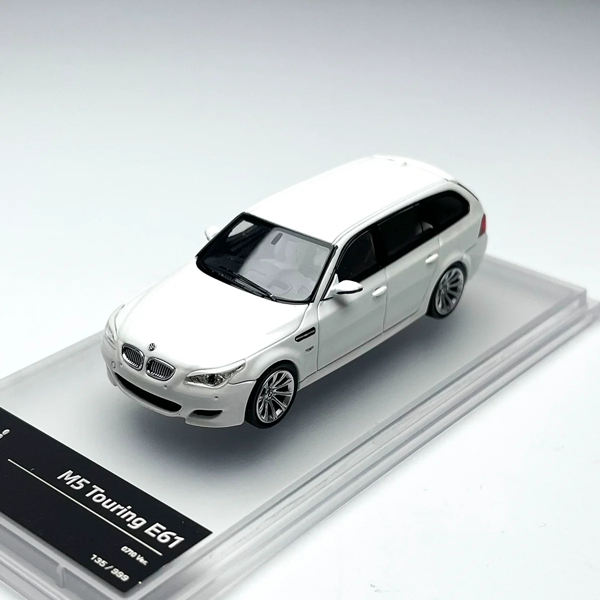 KING MODEL Diecast 1/64 Scale BMW M5 E60 E61 brown white Car Model