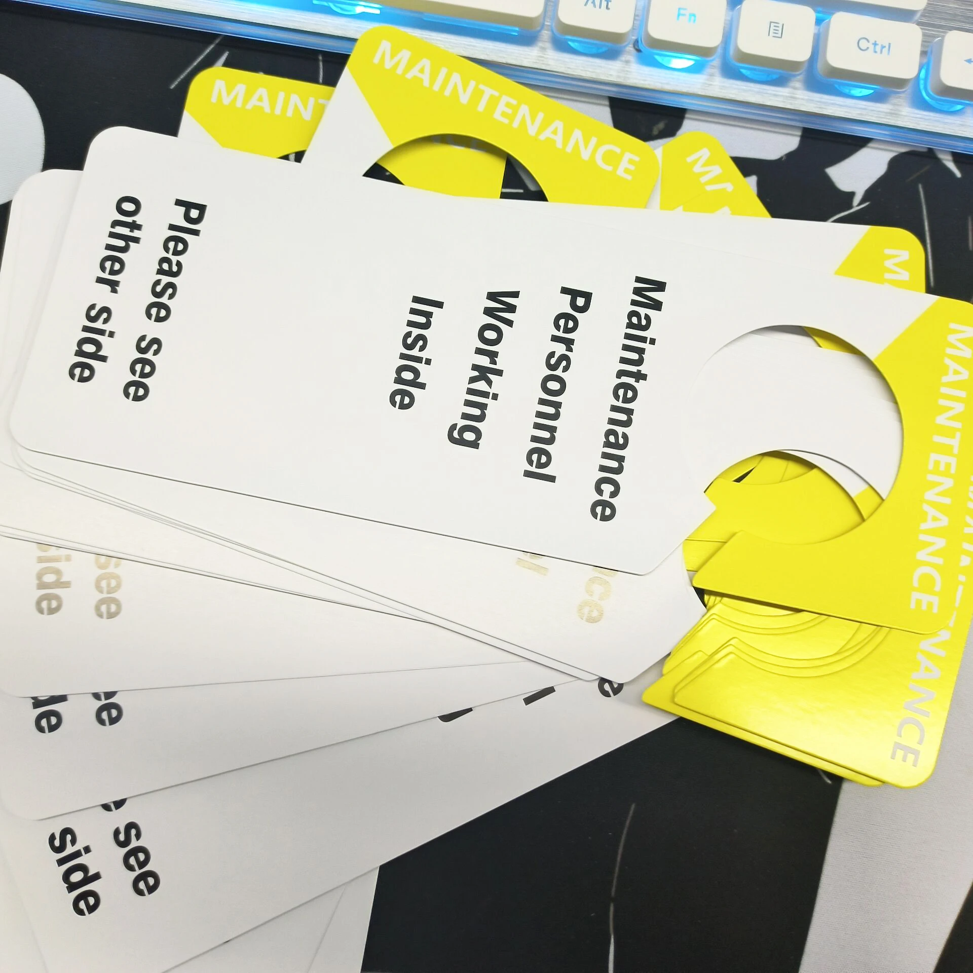 Cabide de plástico azul claro para porta e porta, conjunto de 30 peças, 3,5x9,5 polegadas