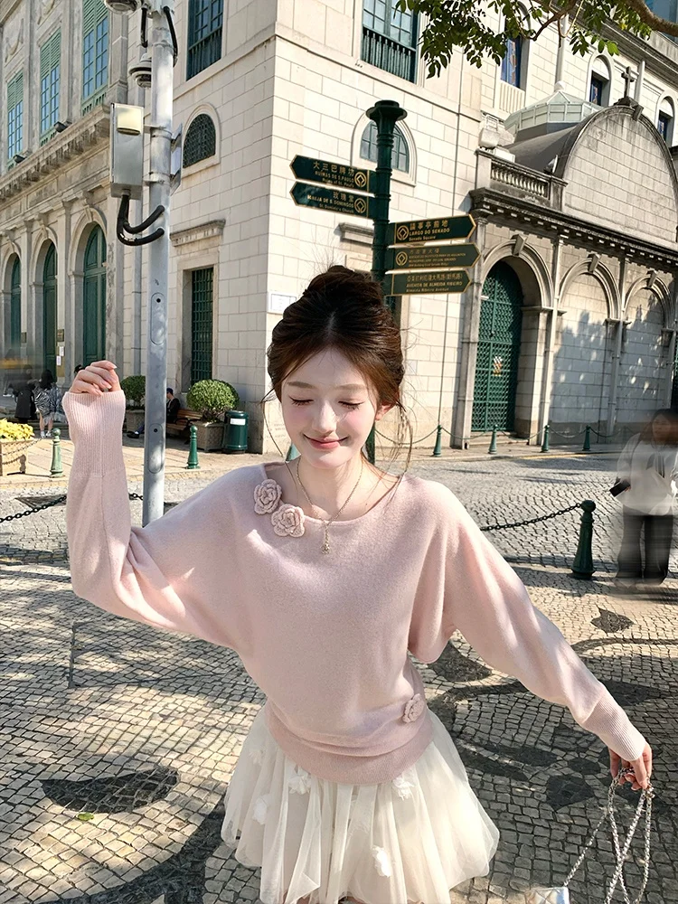 

Acaine Women's Knitted Base Shirt round Neck Inner Wear Layering Winter Top Soft Fabric Long Sleeve Floral Pattern Korean Style