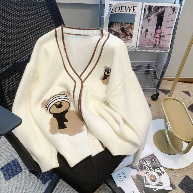 

Real shot of 2024 Spring and Autumn Embroidered Sweater Women's Loose and Versatile Wool Knitted sweater Coat Cardigan