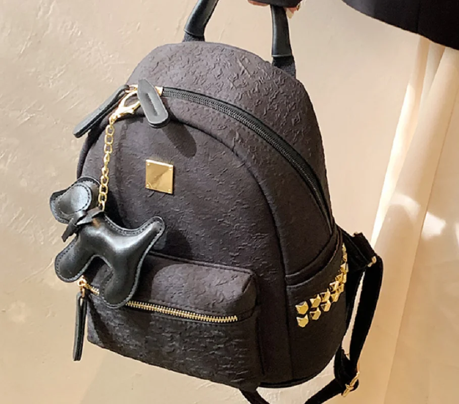 

2026 Hot Sale New Luxury Korean Fashion Rivet Design Backpack Women's High Capacity Casual Small Travel Shoulder Bags School Bag