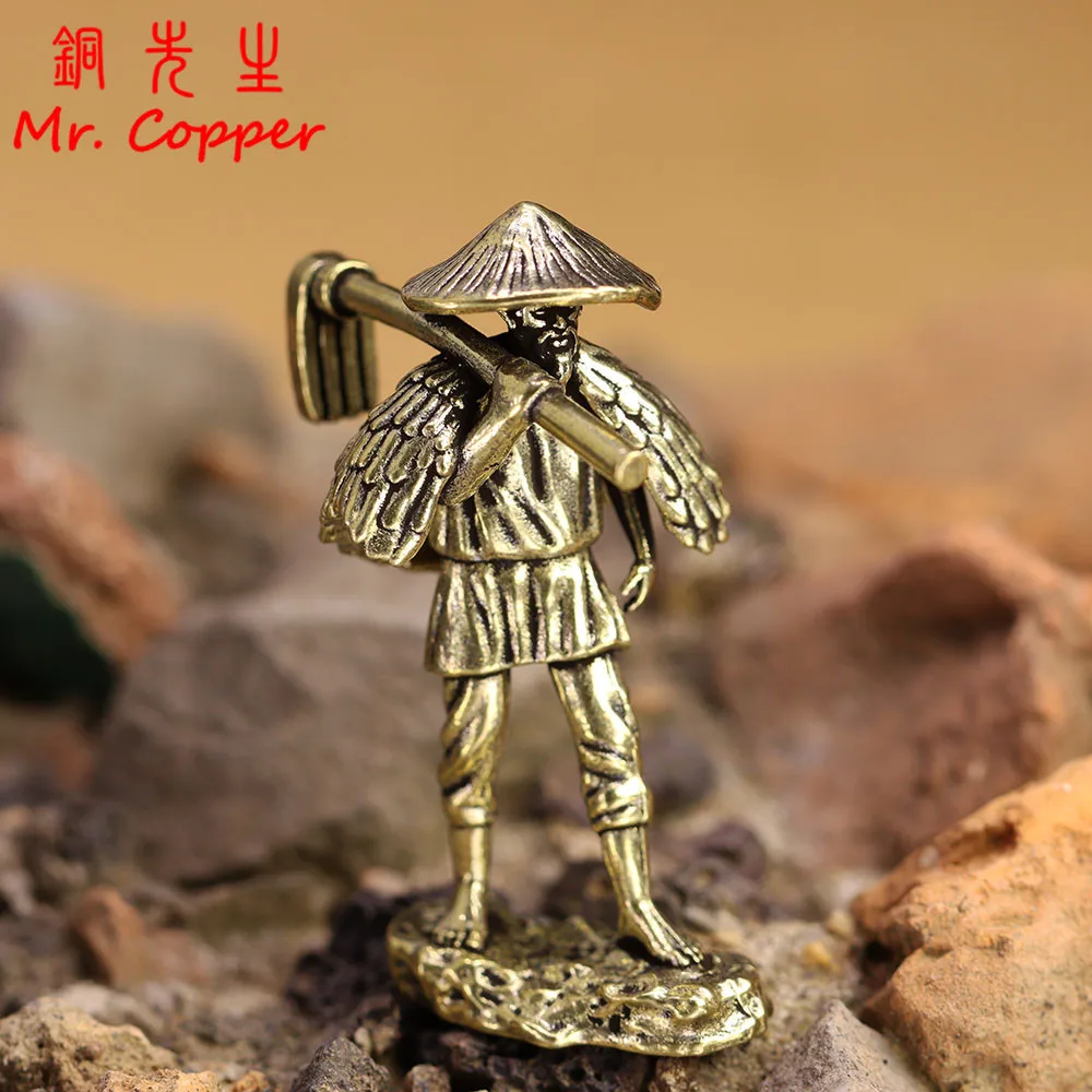 Solid Brass Raincoat Farmer Small Statue Vintage Characters Miniatures Figurines Desktop Decorations Crafts Home Decors Ornament