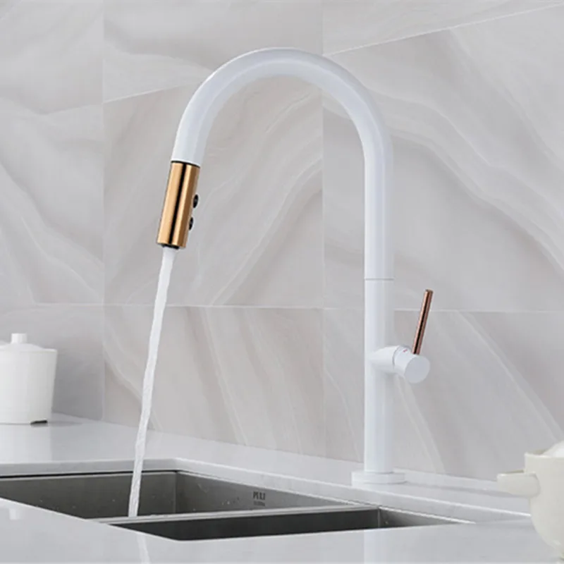 Sensor Touch Kitchen Faucet with Pull Down Hot Cold Kitchen Sink Mixer Tap Brass Sensitive Touch on Pull Out Kitchen Faucet Tap