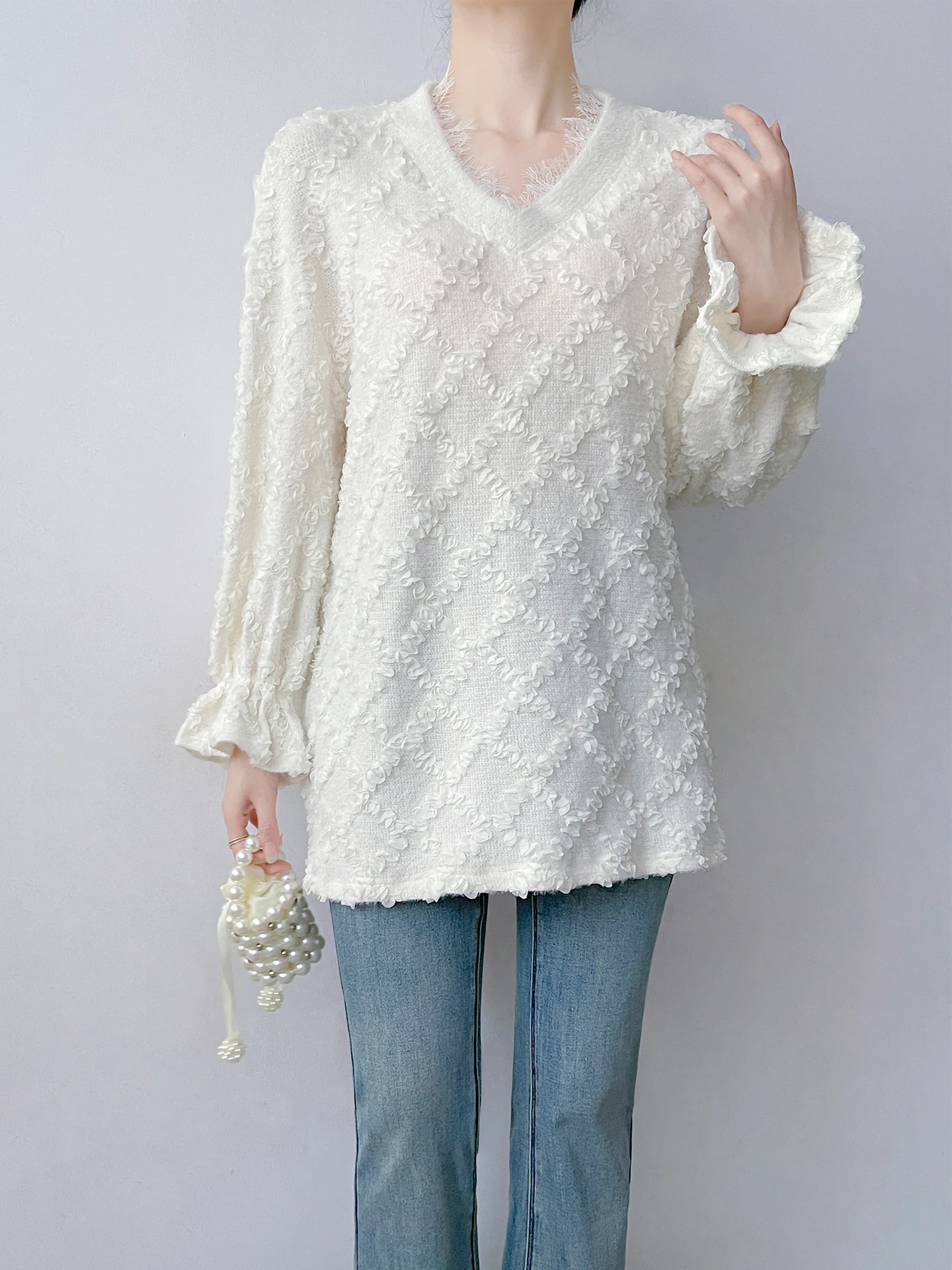 

Женская базовая блузка Ele V-Ne с кружевной отделкой, средней длины, с рукавами-колокол, для ношения под одеждой, многослойный топ в корейском стиле, прямой крой, длинный рукав