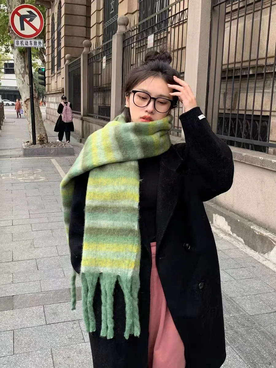 カラフルな起毛フリーススカーフ、特大の豪華な冬用ラップ、柔らかいふわふわのチェック柄スカーフ、女性と男性のための快適なファッションスカーフ