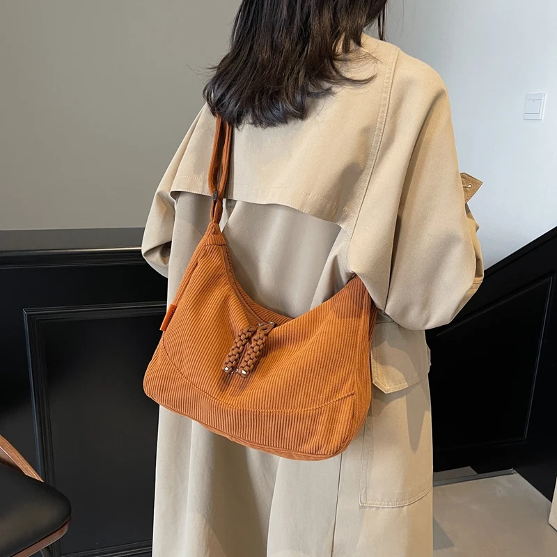 سروال قصير زلابية حقيبة خفيفة الوزن ذات سعة كبيرة حقيبة كروسبودي 2025 الخريف والشتاء حقيبة قماش قنب عادية حقيبة كتف 261LC