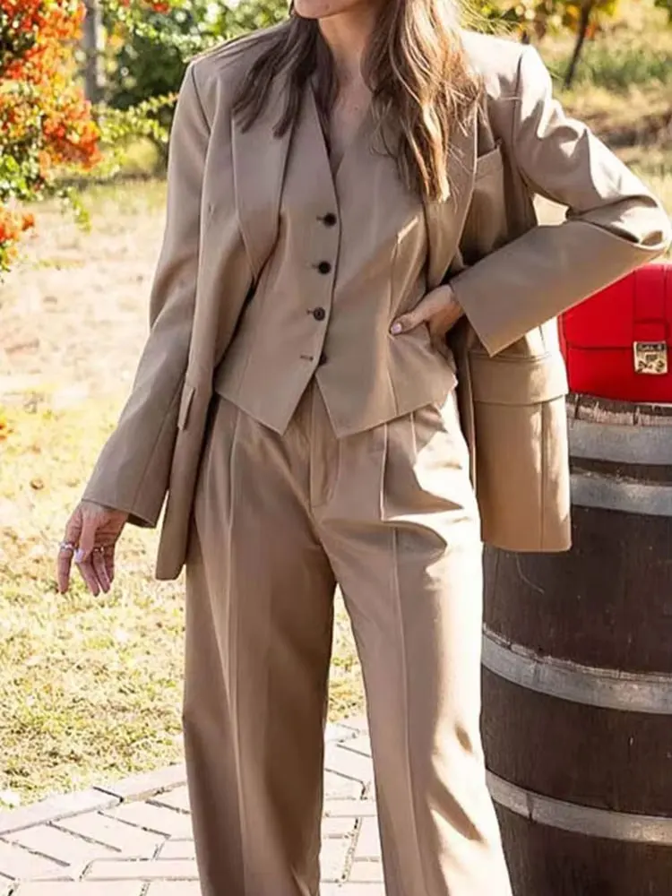 

2024, новый модный женский пиджак, жилет с v-образным вырезом и карманами на пуговицах, однотонный свободный короткий жилет, шикарные элегантные универсальные женские топы