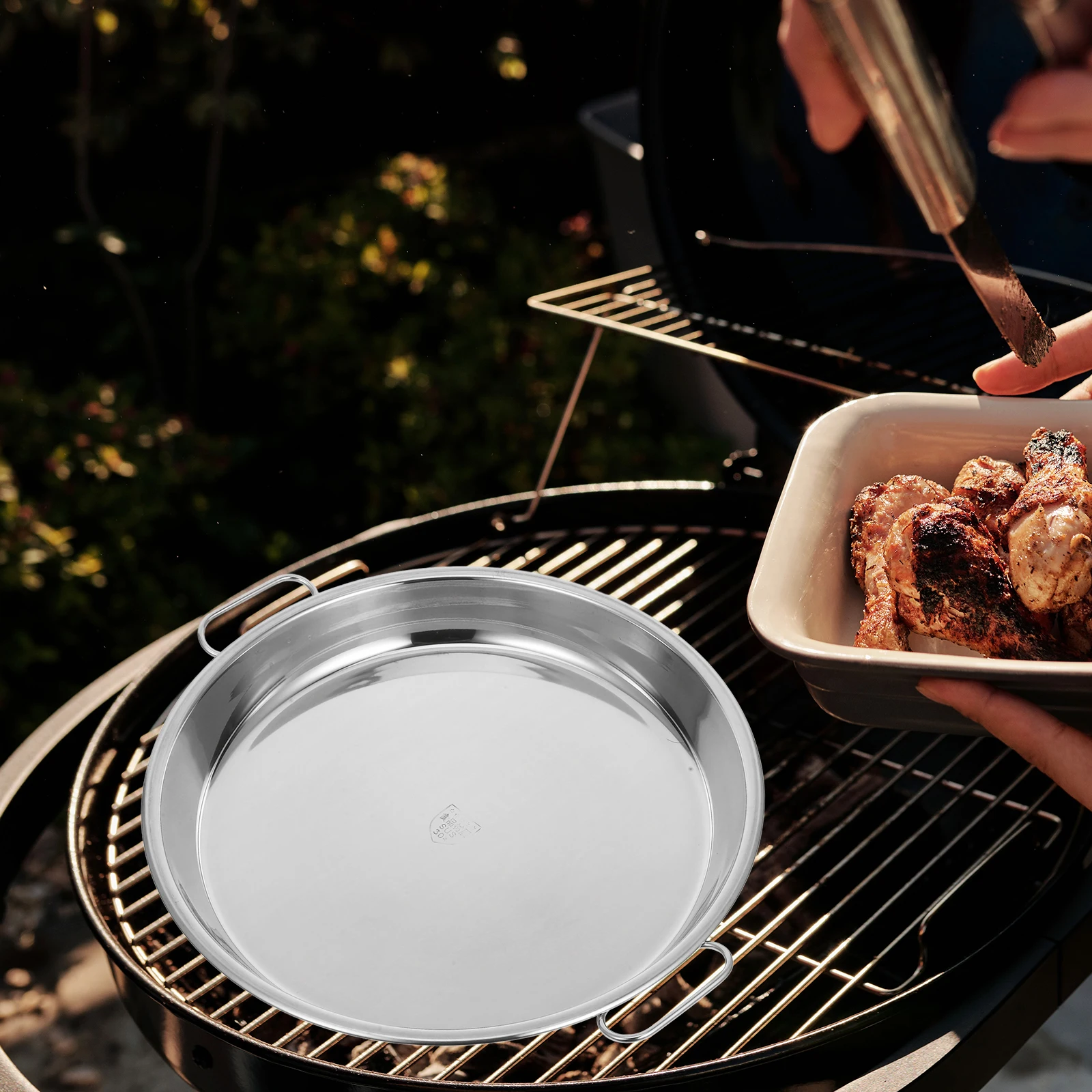 

Stainless Steel Roasting Round Design Durable Handles Easy Cleaning Multipurpose Snack Plate Food Storage Serving Plate Pastry