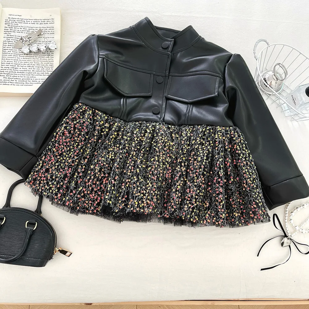 

Черная куртка из искусственной кожи для девочек, водолазка с нашивкой, сетчатое кожаное пальто трапециевидной формы с подолом, От 2 до 10 лет, детские весенне-осенние модные мягкие топы, верхняя одежда