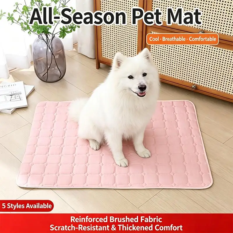 Multi-Scenario Thick Quilted Pet Mat Moisture Proof Stain Resistant Soft Pad for Dogs Cats Home Camping Travel All Year