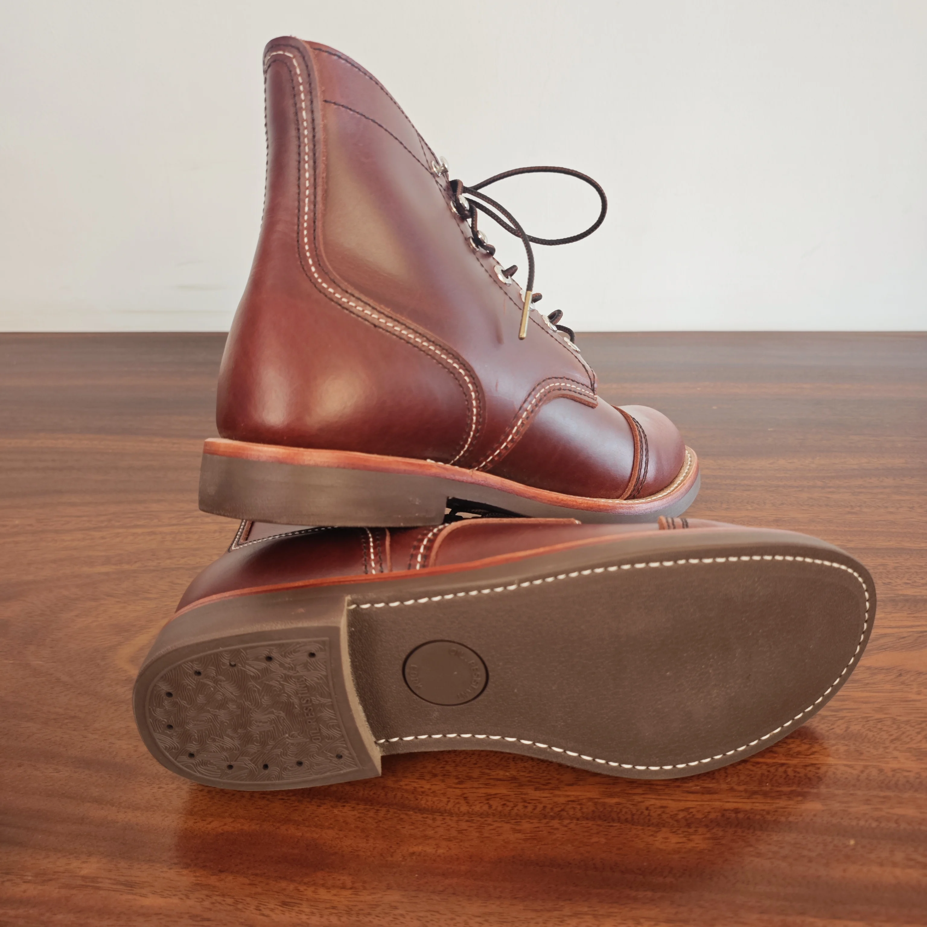 VT8111 Men Vintage Raw Cowhide Combat Boots Cap Toe Hand Stitched Work Ankle Boots Thick Sole Motorcycle Outdoor Retro Casual