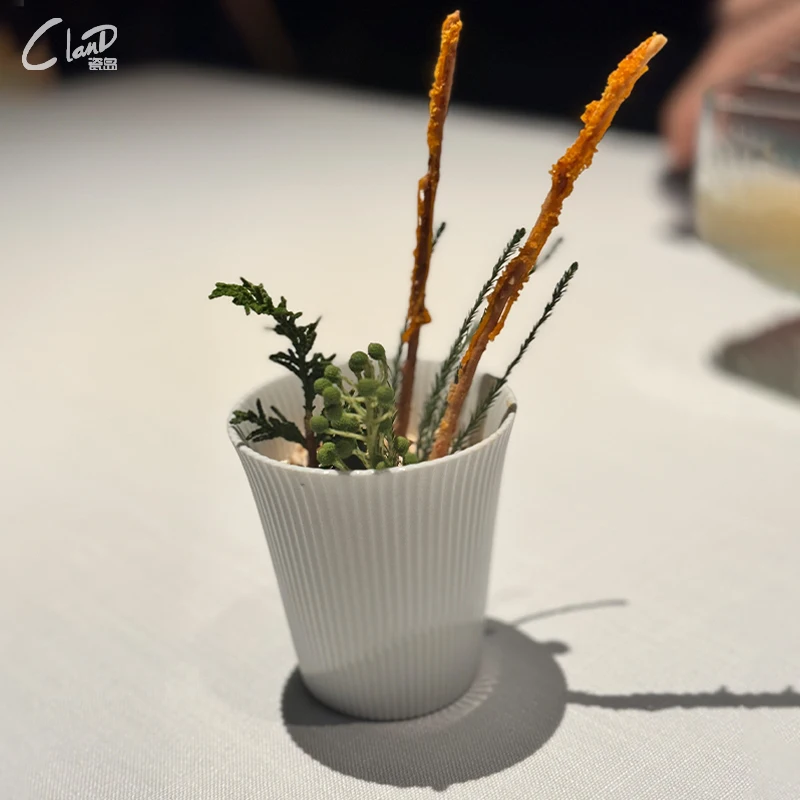 Dessert Cup of Molecular Cooking, Exquisite Solid Color, Front Dish, Fried Food, Vertical Pattern, Western Restaurant
