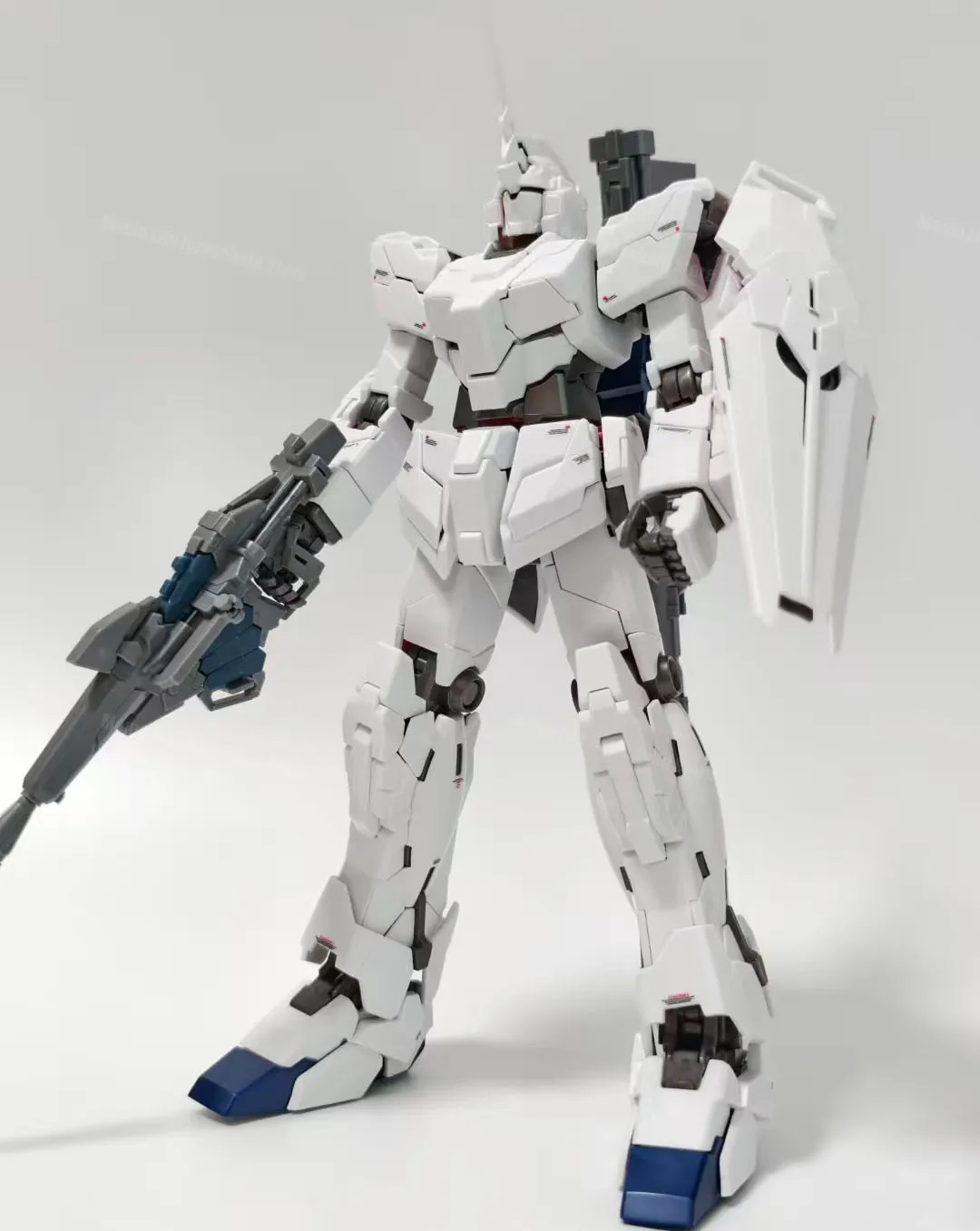 在庫あり DABAN 6637 MG 1/100 RX-0 ユニコーン組立モデルキット プラスチック製骨格 アニメアクションフィギュア ロボット プラスチックモデルおもちゃ