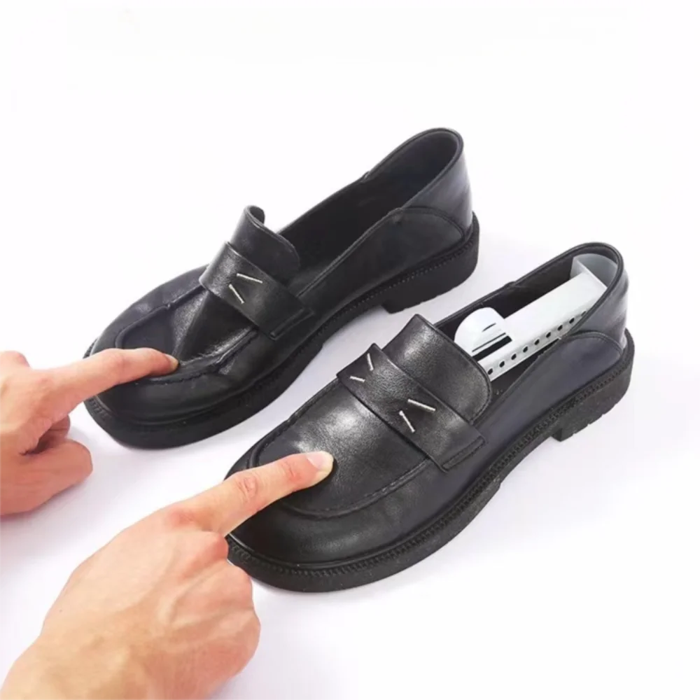 1 Pair Portable Plastic Shoe Stretcher Adjustable Durable Tree Shaper Rack Black Leather Boots Expander Holder For Men Women