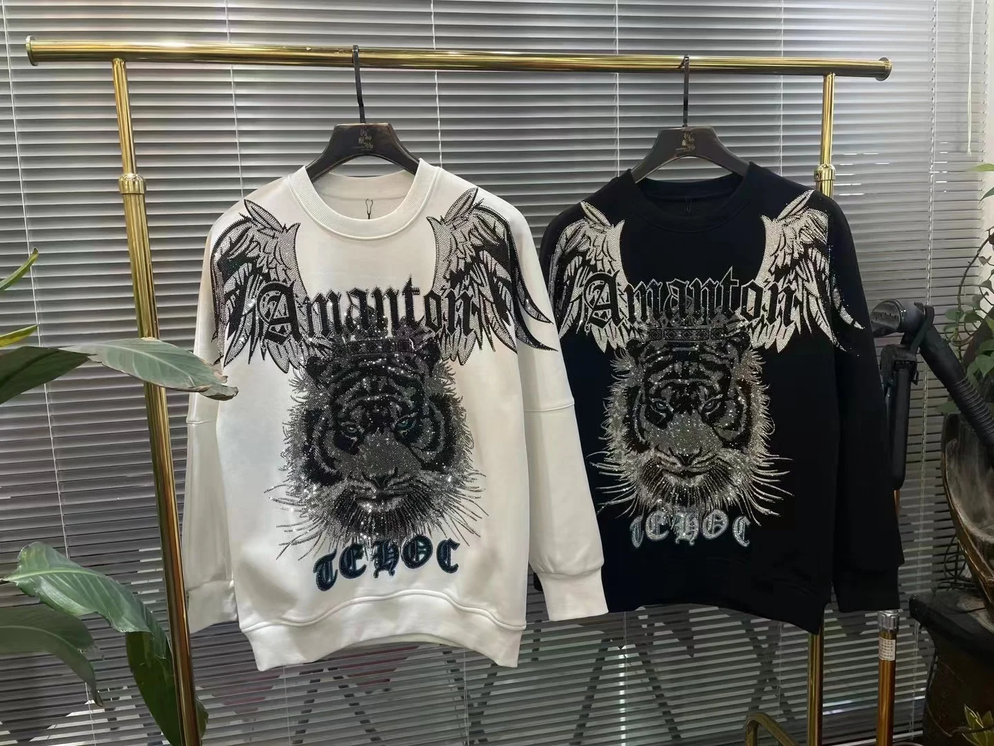 Winter Thickened Warm Sweatshirt with Fleece Heavy-duty Rhinestones Loose Casual Long-sleeve Fashion Trend Pullover for Men