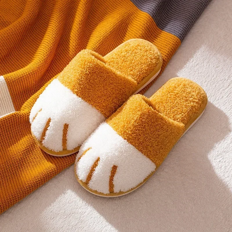 Damskie bawełniane kapcie 2024 New Home Cartoon Cute Cat Paw Plush Shoes Couple Warm Indoor Flat Bottomed Soft Soled Slippers Men