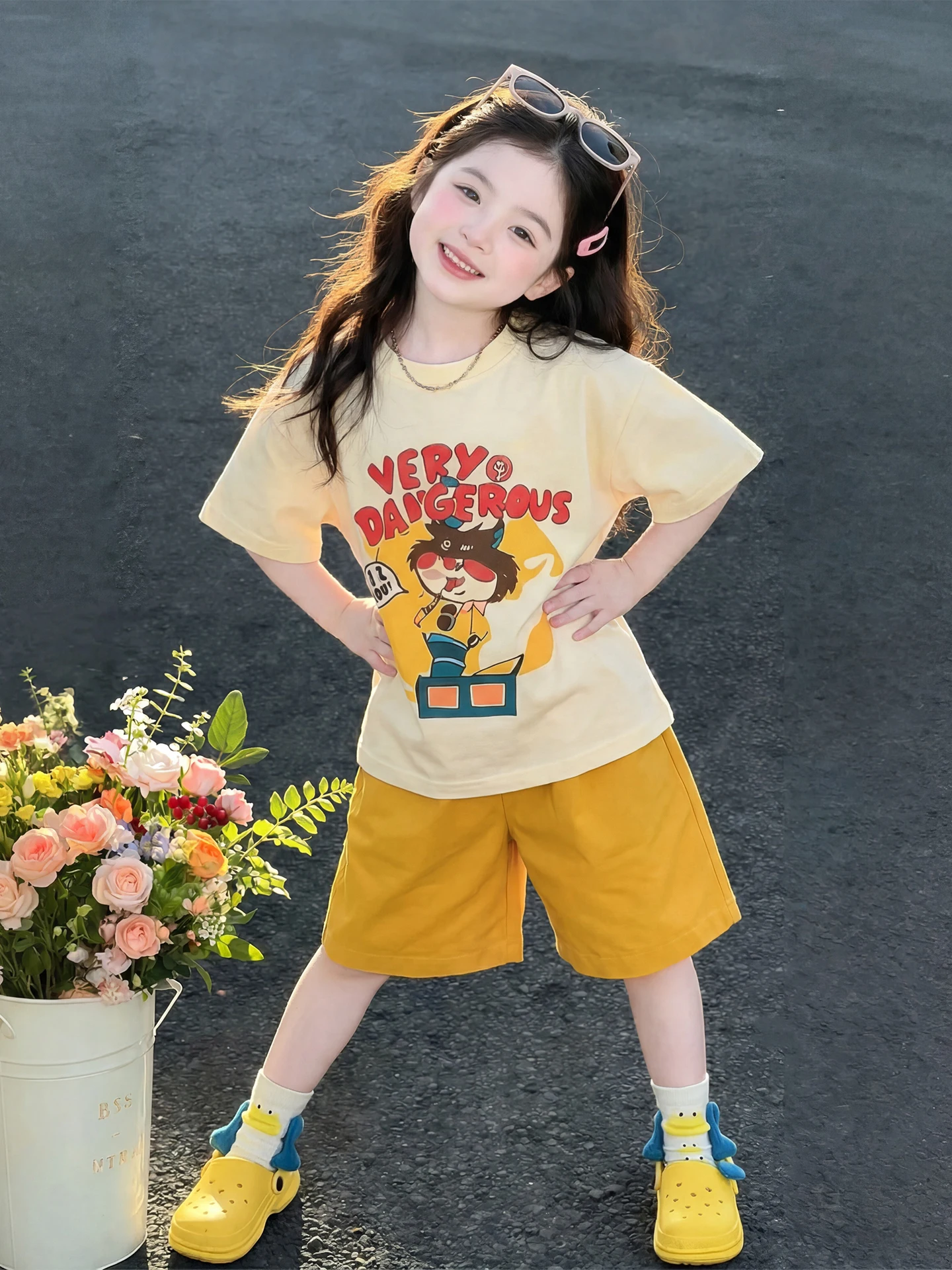 girls-summer-outfit-short-sleeve-two-piece-set-cool-style-children's-clothing-lightweight-thin-material-cartoon-pattern