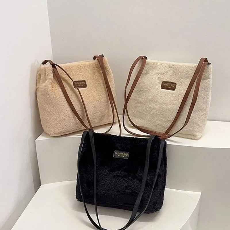 

Elegant Minimalist Diaper Bags: Women's Luxury Leather Shoulder Tote, Simple Vintage Fashionable Large Capacity Crossbody Bag