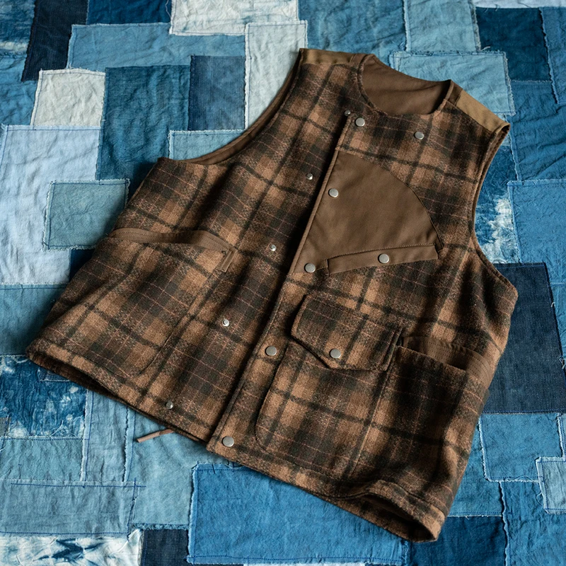 Outdoor Japanese Style Multi Pocket Wool Retro Plaid Vest for Men and Women Autumn Winter Coat Trend