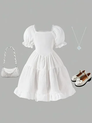 

Spring and summer fashion for girls: elegant, refined, ladylike, with puff sleeves and a princess-style dress