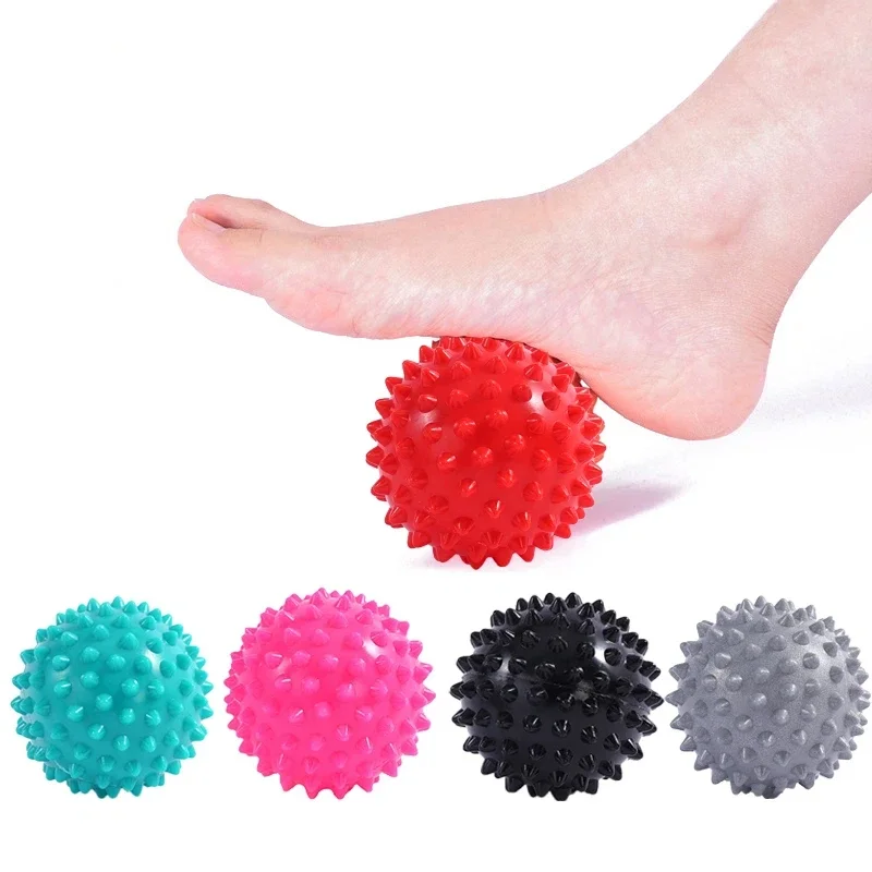 

Прочный массажный мяч из ПВХ с шипами для точечного массажа, для спорта и фитнеса, для снятия боли в руках и ногах, при плантарном фасциите, 7 см, в форме ежика