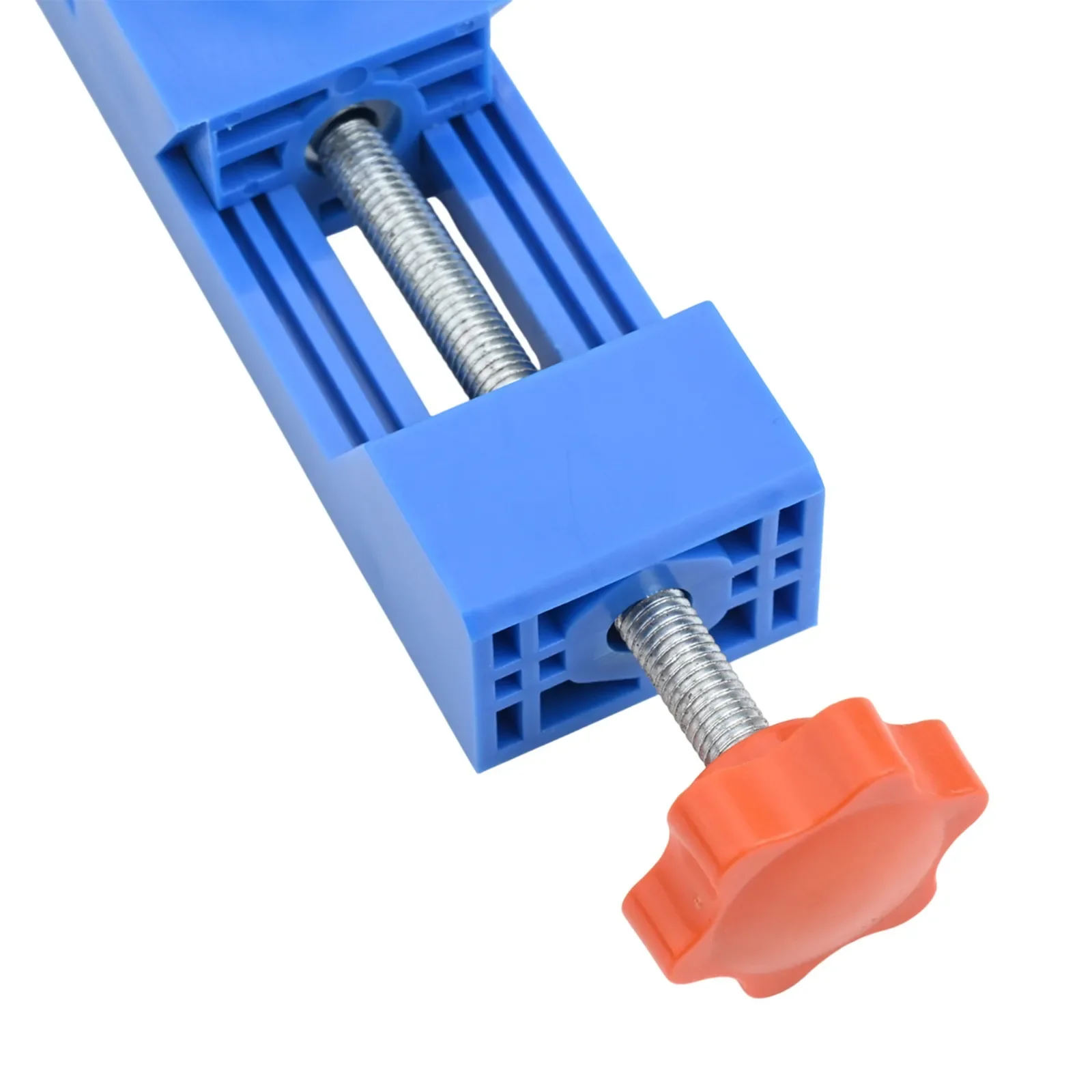 

Precision Milling Clamp System For Circular Saws Featuring Adjustable Distance Settings For Optimal Performance