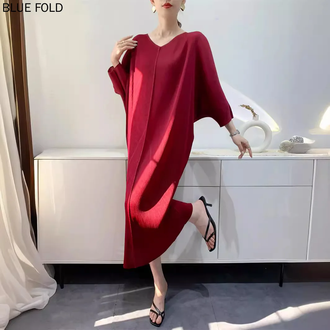 

MIYAKE Spring and Summer Loose Large Size Slim Women's V-neck Pleated Dress Medium Length PLEATS Vestido High Quality Bat Sleeve