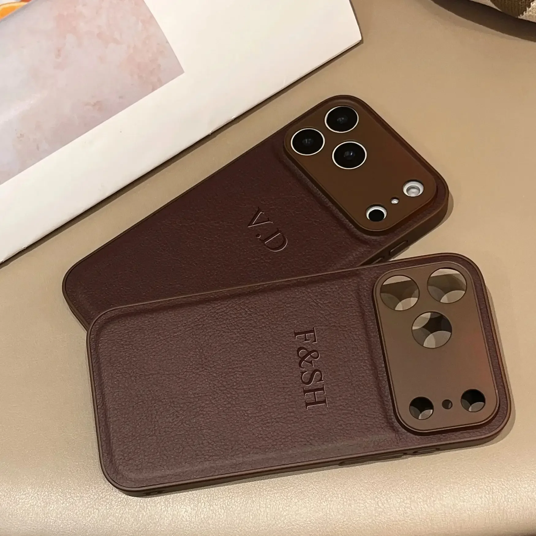 Coque de téléphone personnalisée pour iPhone 17 16 15 14 13 12 11 Pro Max Plus 17Air, en cuir PU de luxe, avec initiales et nom personnalisés, cadeau