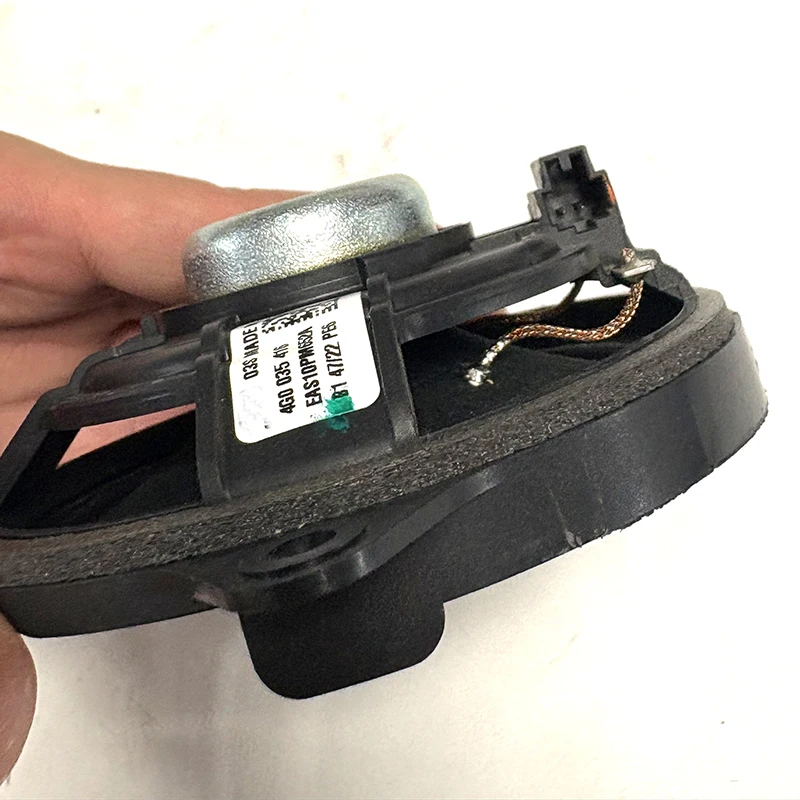 4G0035416/80A035303 New Original Center Console Speaker For 12-18