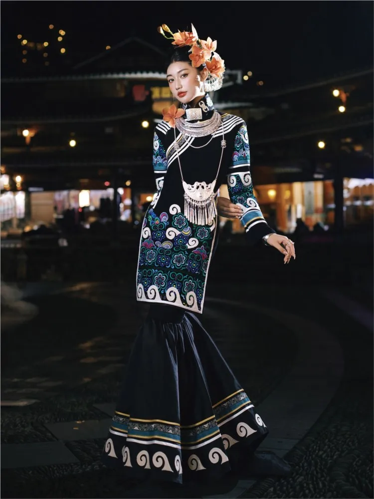 

Design clothing women's exotic ethnic costumes fashion shows performances and special photography outfits