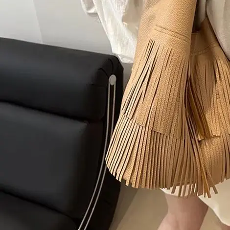 

1Set Fashion Tassel Shoulder Bags For Women High Quality PU Leather Travel Bag Luxury Lady Underarm Handbag Simple Shoulder Bag