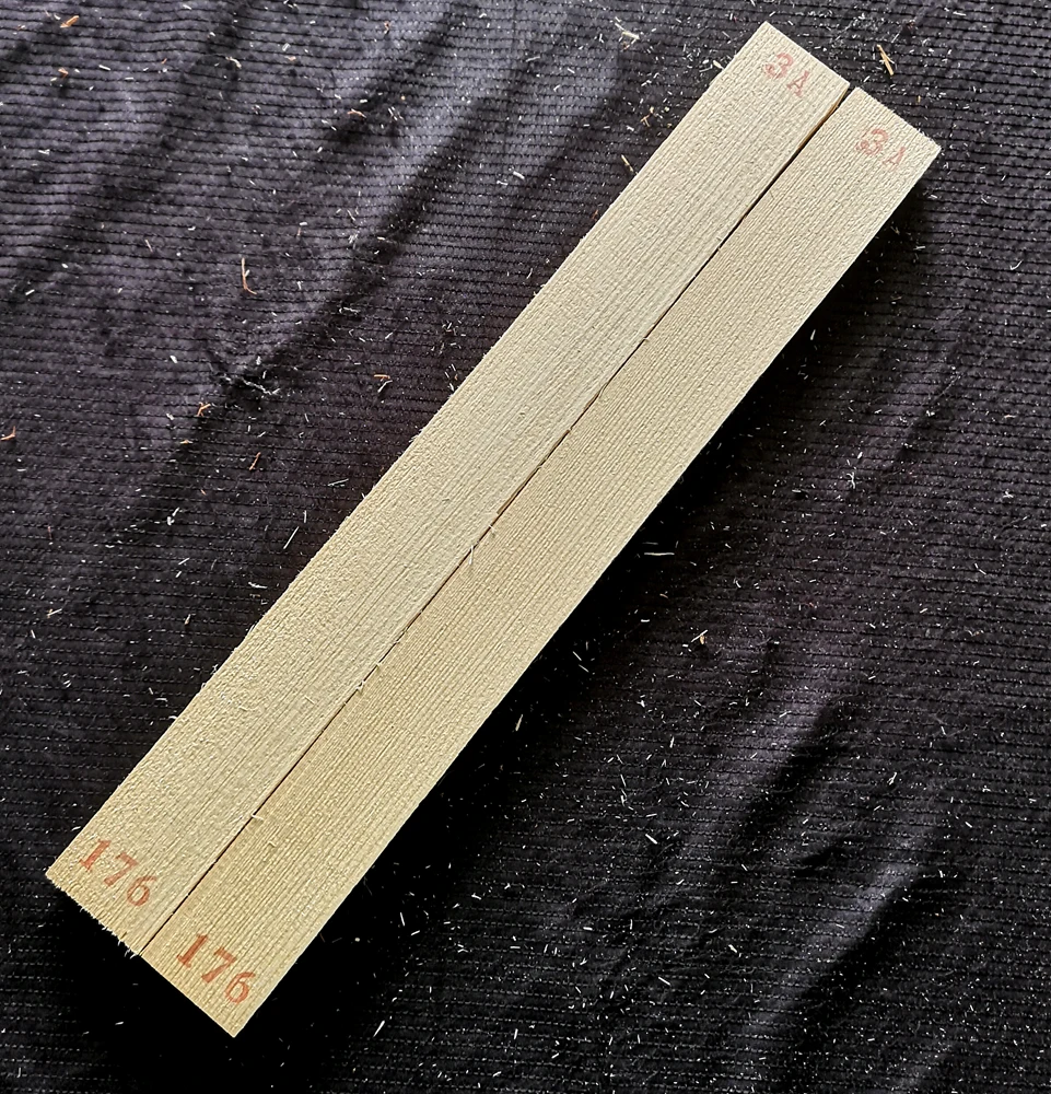 AAA German Spruce Guitar Sound Beam Board Material Rib Wood Phase Wood Square Handmade Guitar Production Material 500*100*25